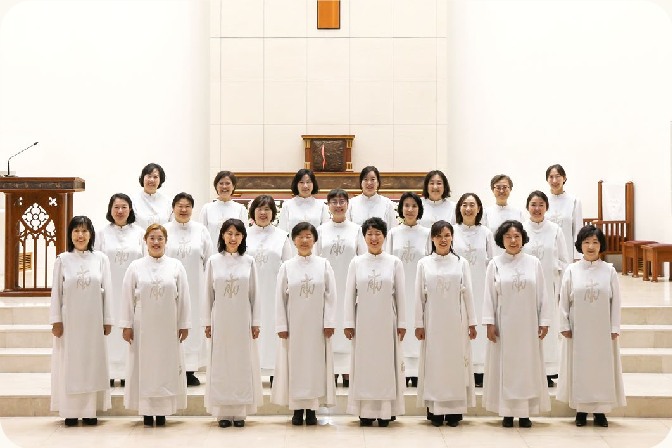 SOPRANO 파트장 이지희 마르타 단체사진